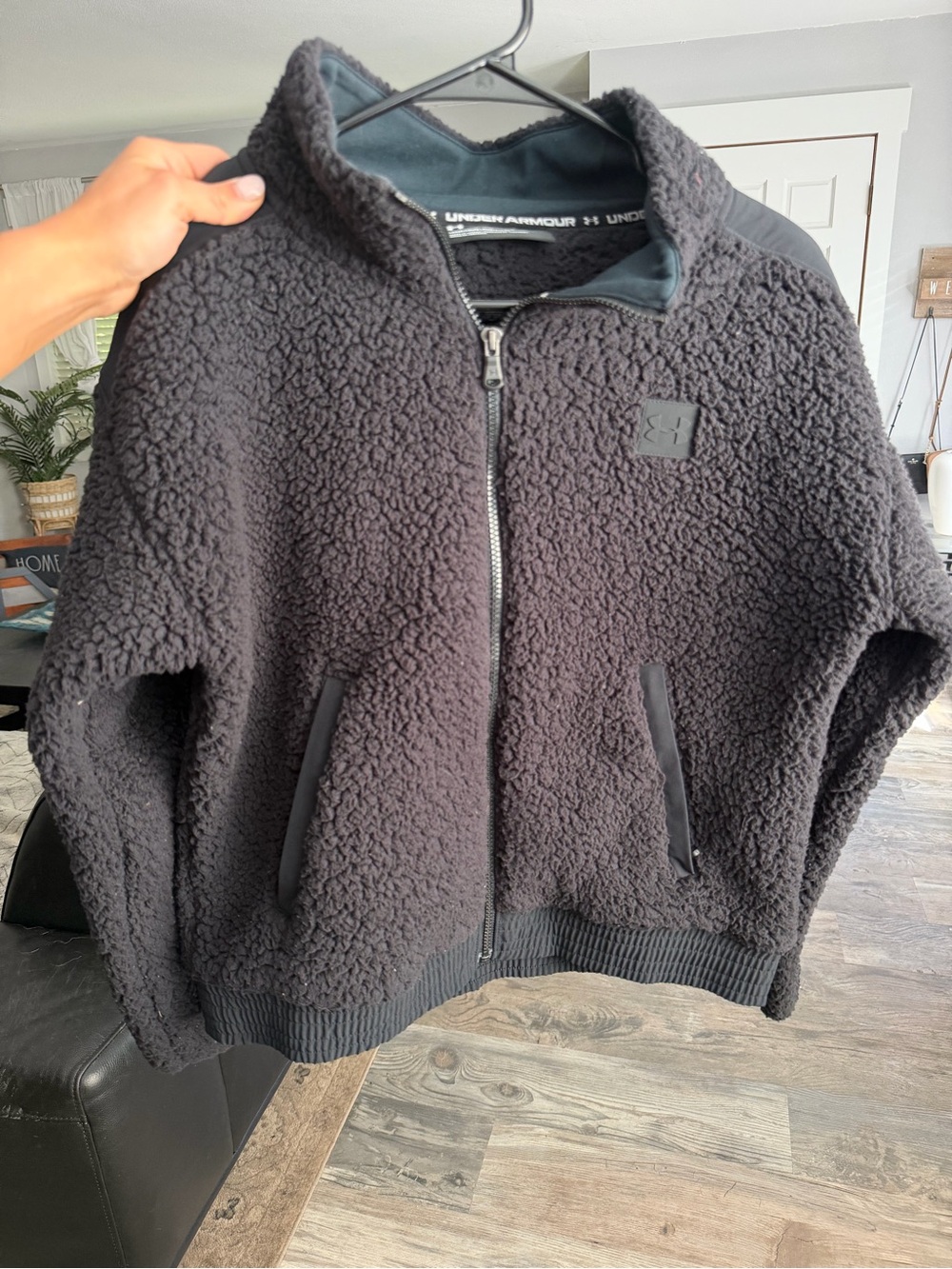 Under Armour Black Sherpa Full-Zip Jacket Size Medium